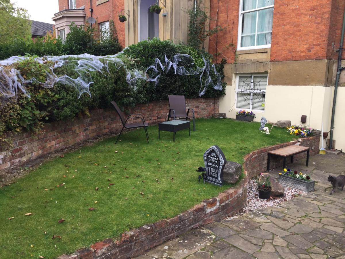 Queens Guesthouse Manchester Ngoại thất bức ảnh