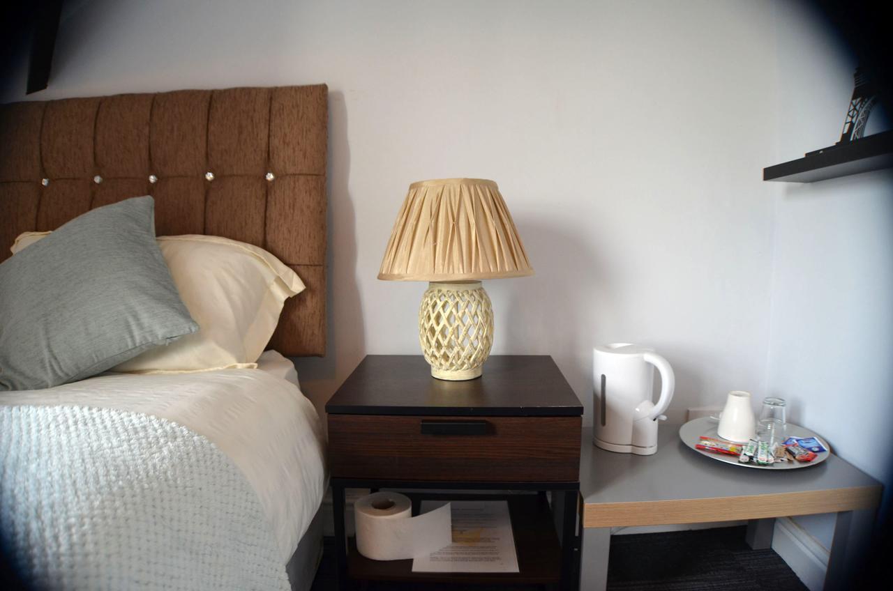 Queens Guesthouse Manchester Ngoại thất bức ảnh